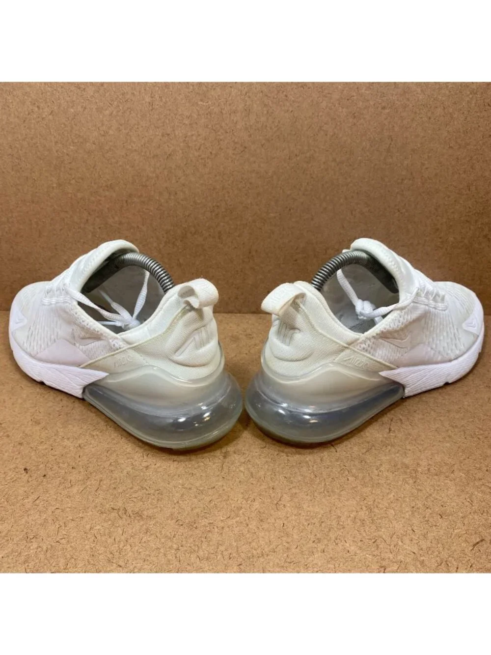 Nike Air Max 270 Sneaker Shoes White Metallic Silver SZ 7 Youth Mesh Lightweight
